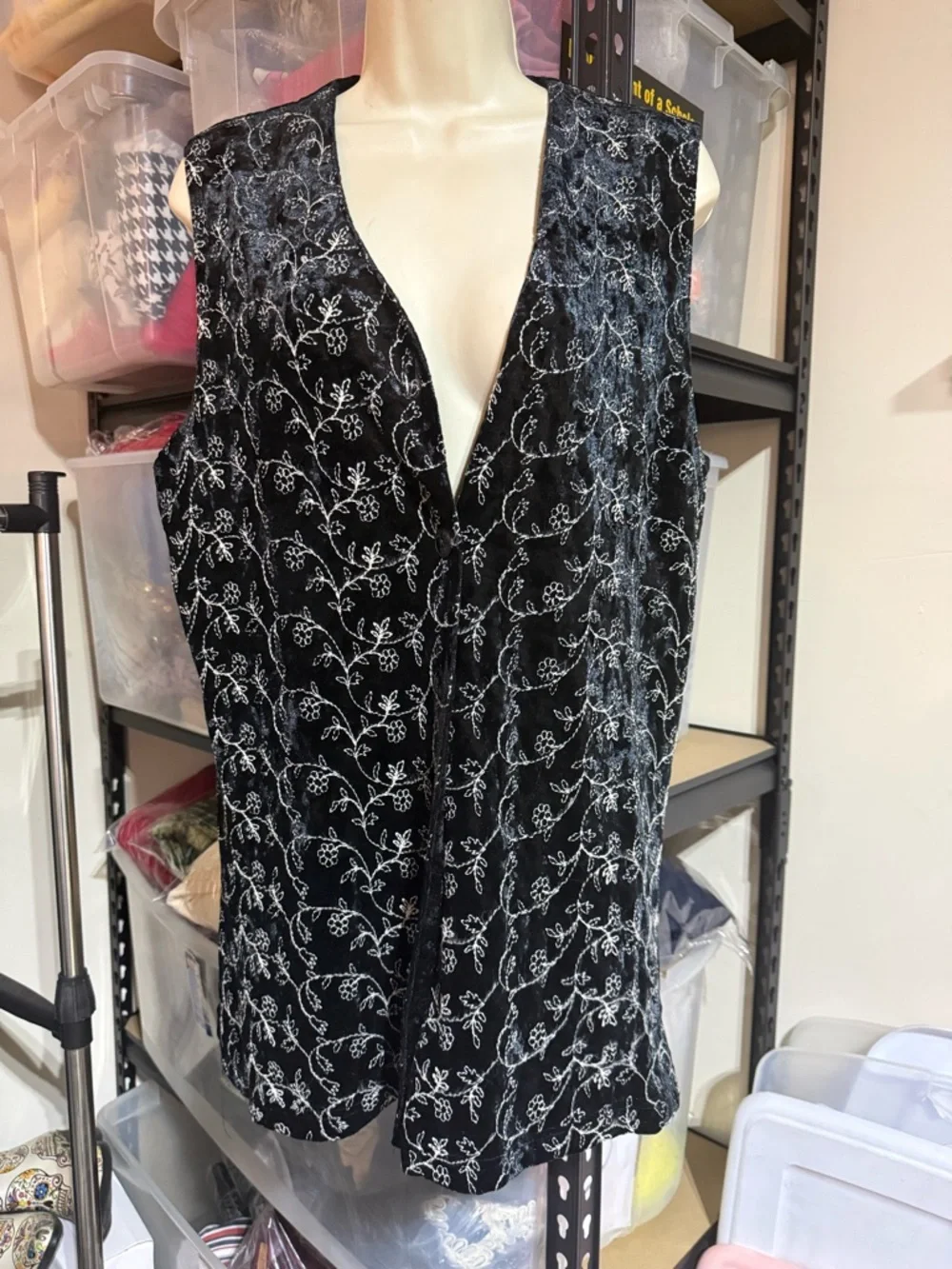 CLIO velvet black Floral Embroidered long Vest/Sleeveless Top|Woman size M - Picture 5 of 8